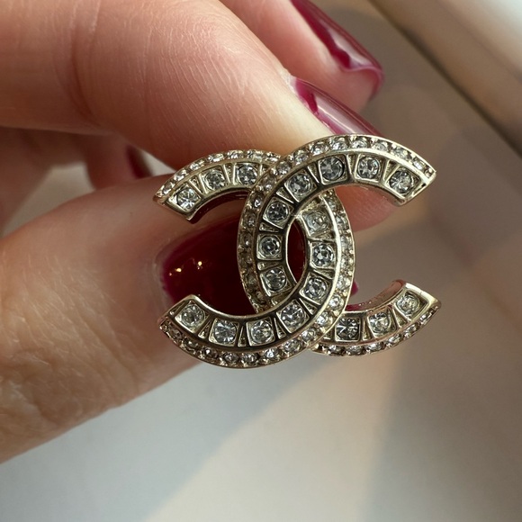 CHANEL Silver Earrings with Crystal Details - Picture 6 of 9